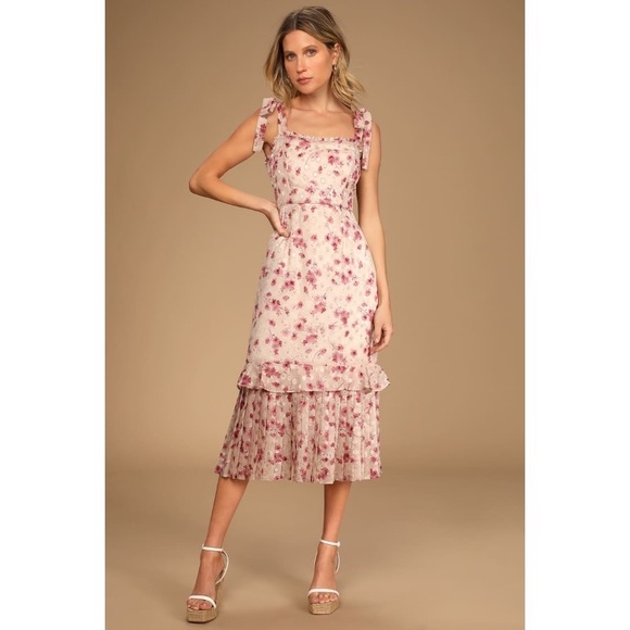 Lulus Dresses & Skirts - NWOT Lulus Terrace Views Taupe Floral Print Tiered Midi Dress XSMALL